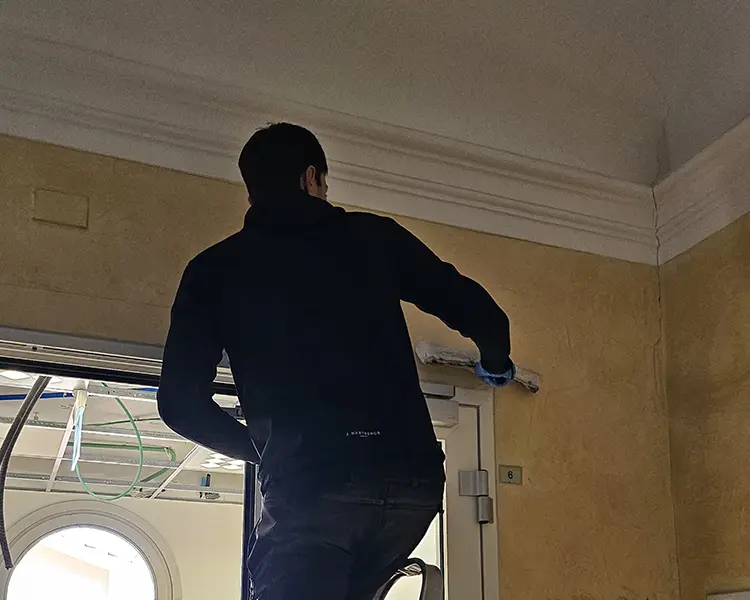 lavaggio-delle-superfici-calpestabili